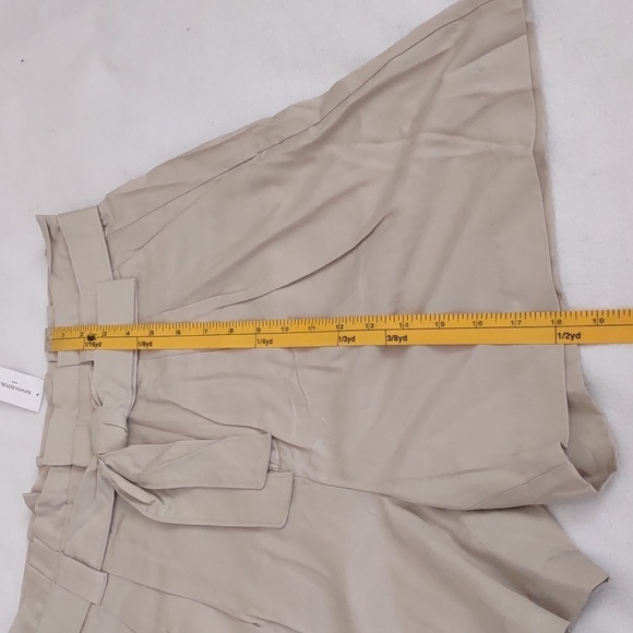 New BR High Waist Shorts Size 6 - Picture 4 of 7